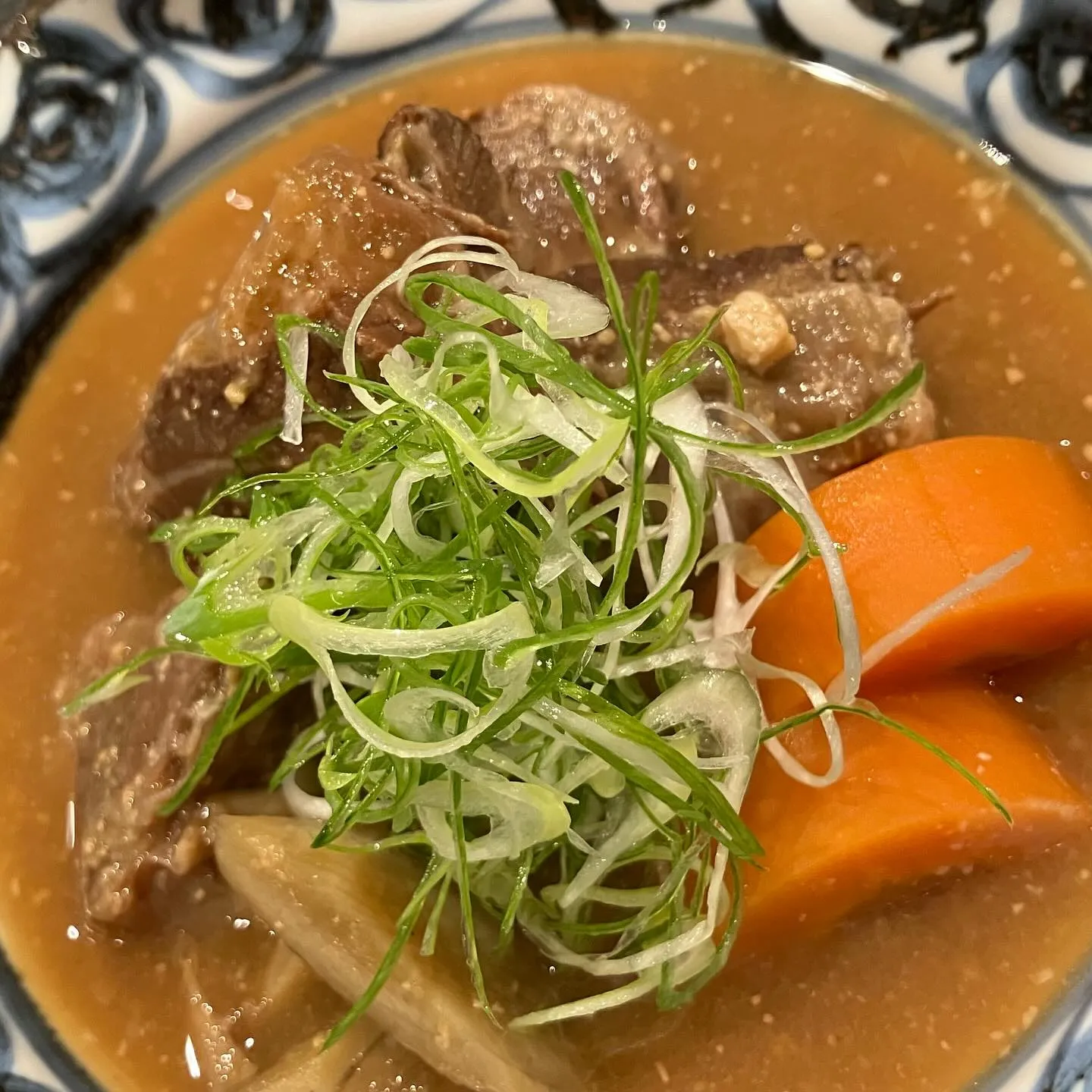 本日からお刺身にコチが入ります。