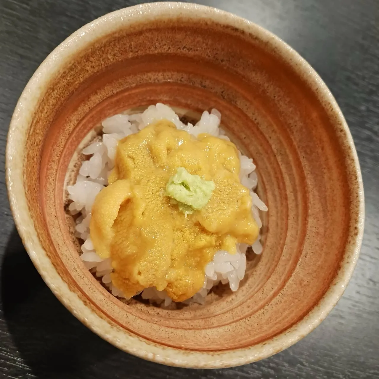 【塩水うにの温寿司】